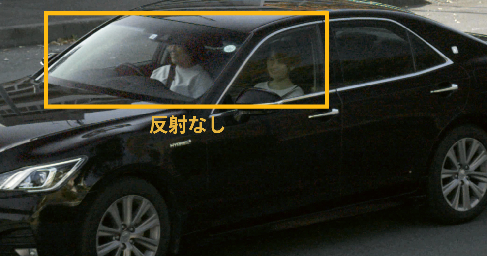 偏光イメージセンサー搭載カメラで車内を撮影した画像